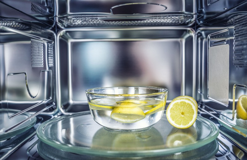 microonde acqua e limone